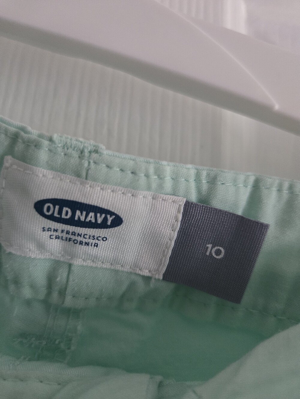 Old Navy Light Mint Chino Shorts Size 10 Women's - Picture 3 of 4